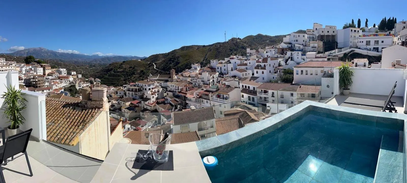 La Lipa Suites Con Piscina Privada Almáchar