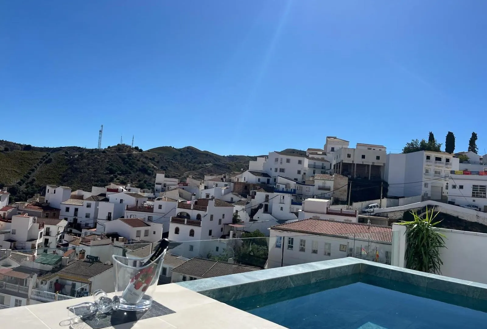 La Lipa Suites Con Piscina Privada Almáchar