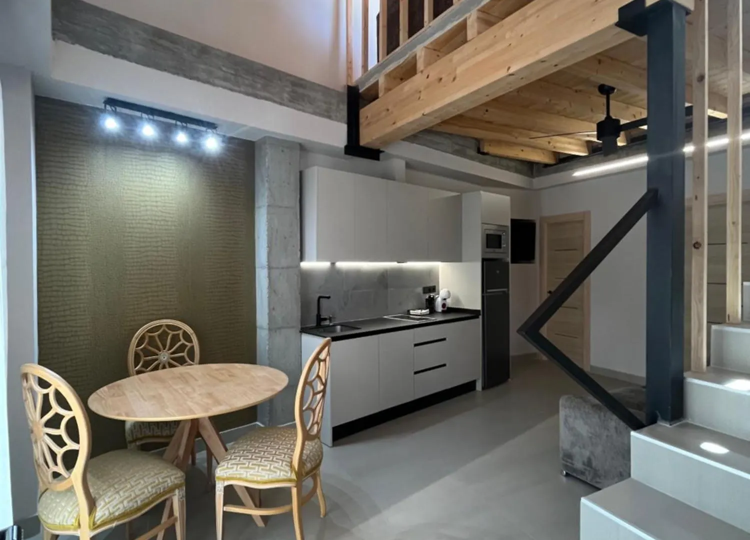 La Lipa Suites Con Piscina Privada Almáchar